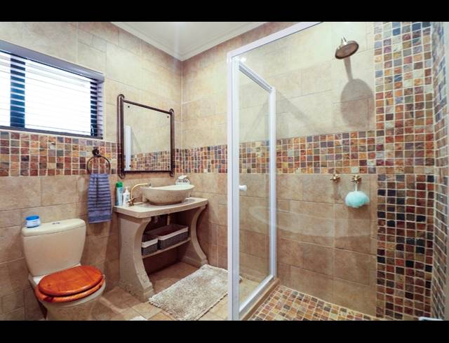 5 BEDROOM HOUSE FOR SALE IN PROTEA PARK
